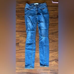 Bullhead Women's Skinny Jeans in Classic Blue